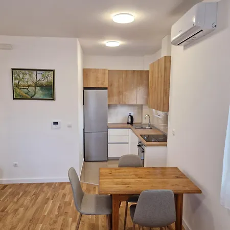 Meridies Apartment *