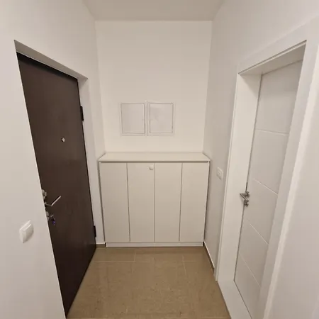 Meridies Apartment *