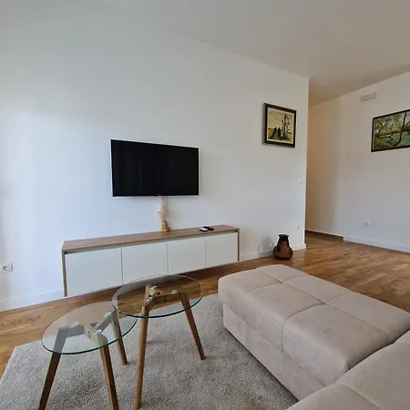 Meridies Apartment